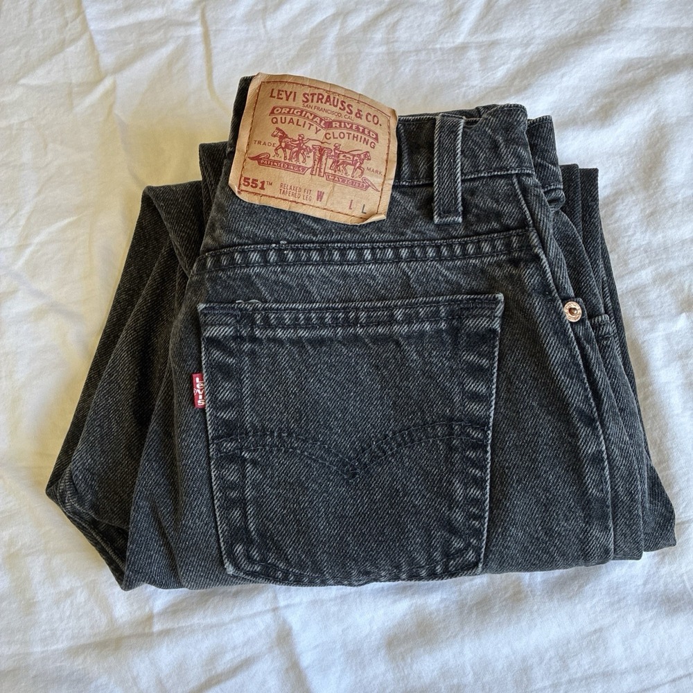 Vintage Levi's 551 Women's 6 Long Relaxed Fit Tapered Leg Jeans High Rise - Picture 14 of 15
